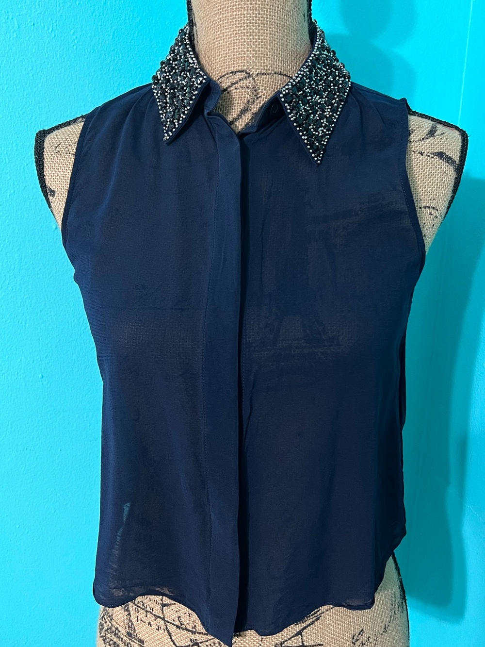 EUC Alice + Olivia Sheer Navy Blue Sleeveless Blouse w/gorgeous Bling Collar Siz